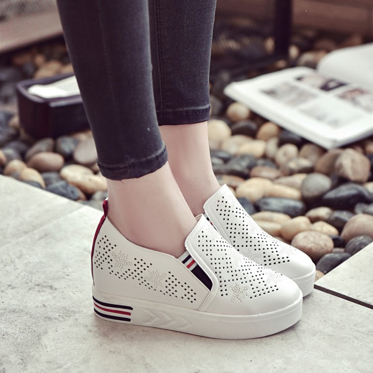 星空·综合体育_梅花社区开展清除“牛皮癣”活动