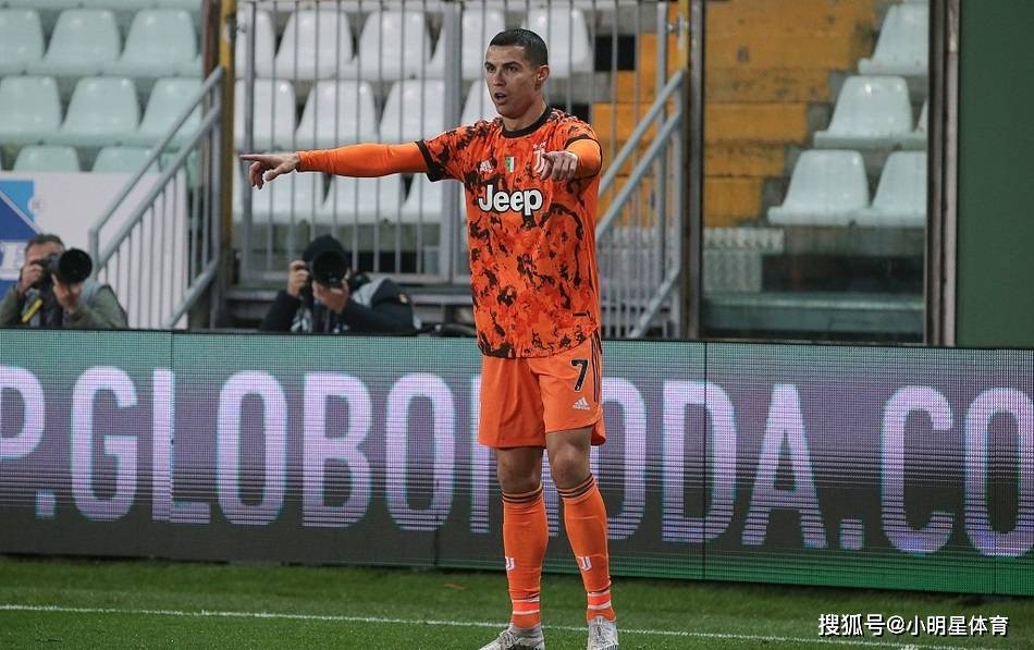 【星空·综合体育】
五大联赛射手榜：萨拉赫强势 C罗领衔三大宿将 梅西无缘(图2)